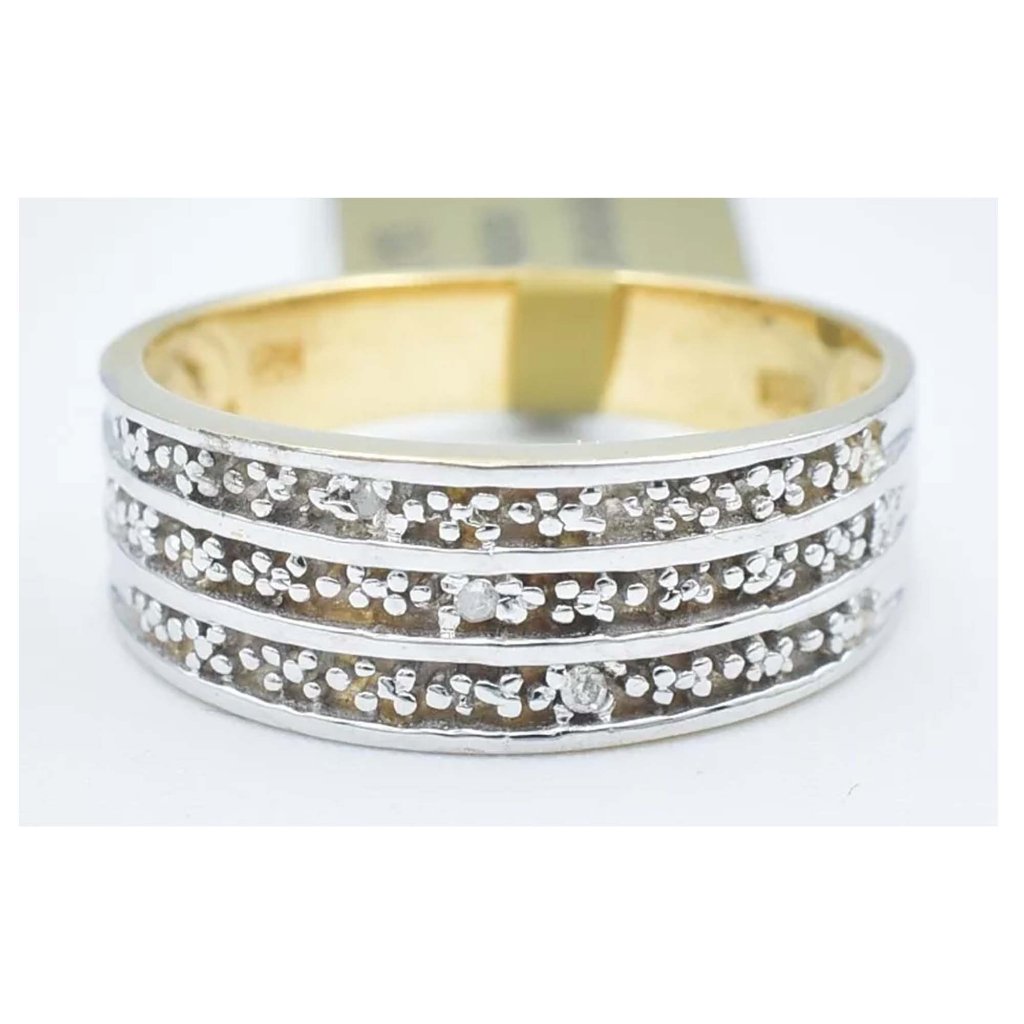 Genuine Diamond Ring 10k Yellow Gold